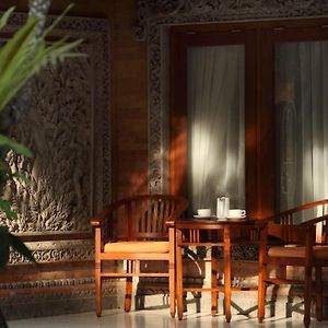 Garden Wing Room
